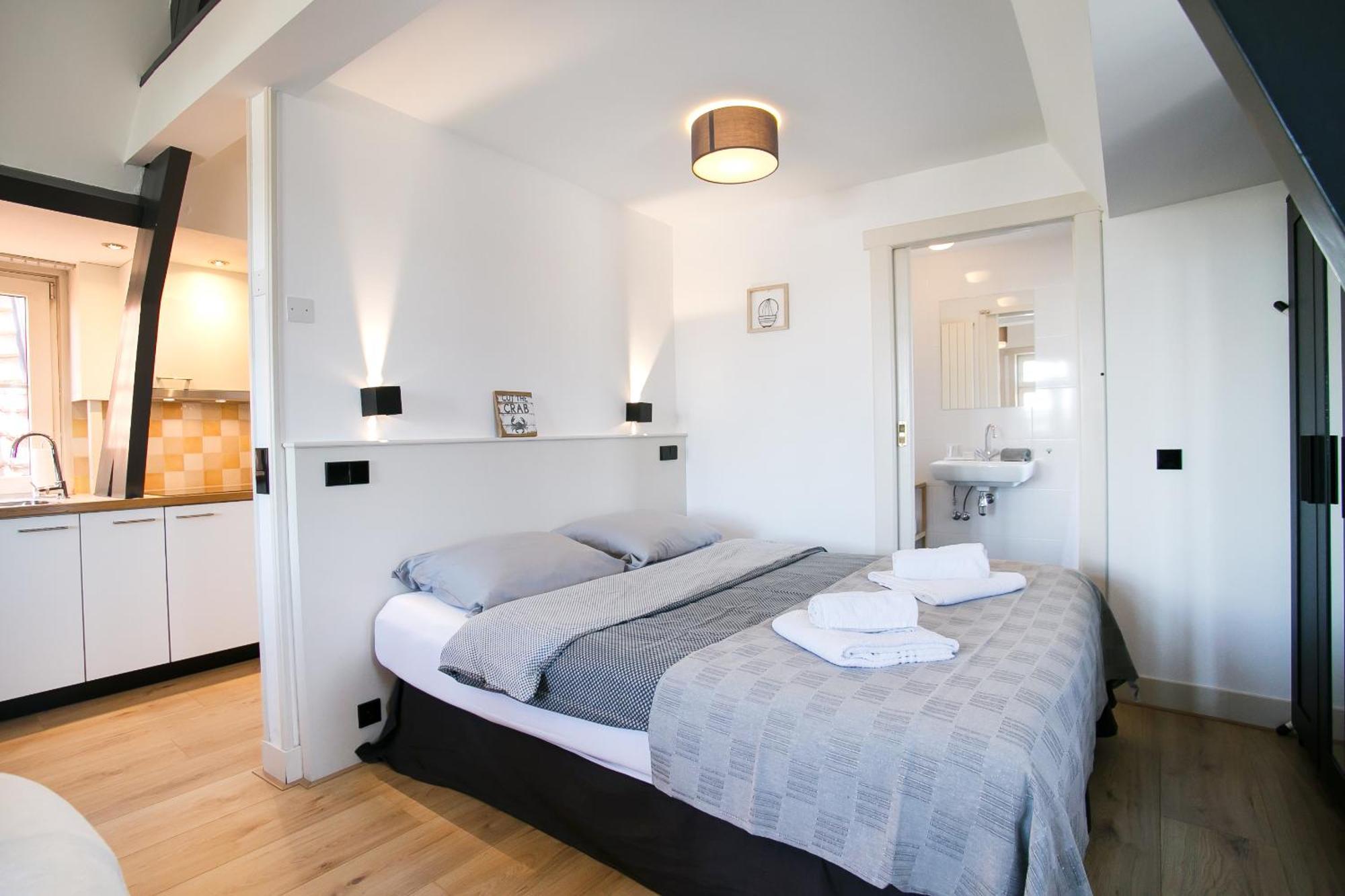 Four Star Apartments - Berkenbosch Blokstraat Den Haag Zimmer foto